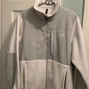 Womens size XL North face Denali  excellent used condition
